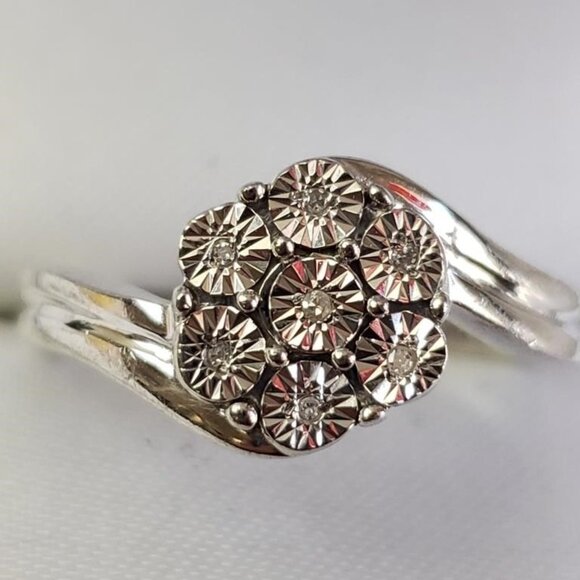 Silver 7 Diamonds Ring (~Size 7) - Picture 1 of 2